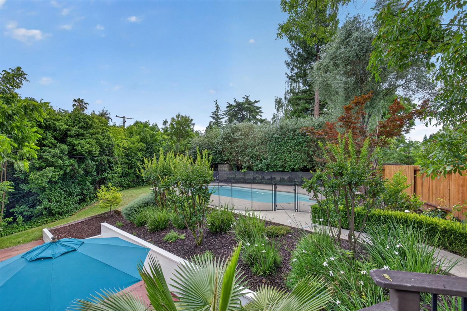 4524 Crestridge Road
