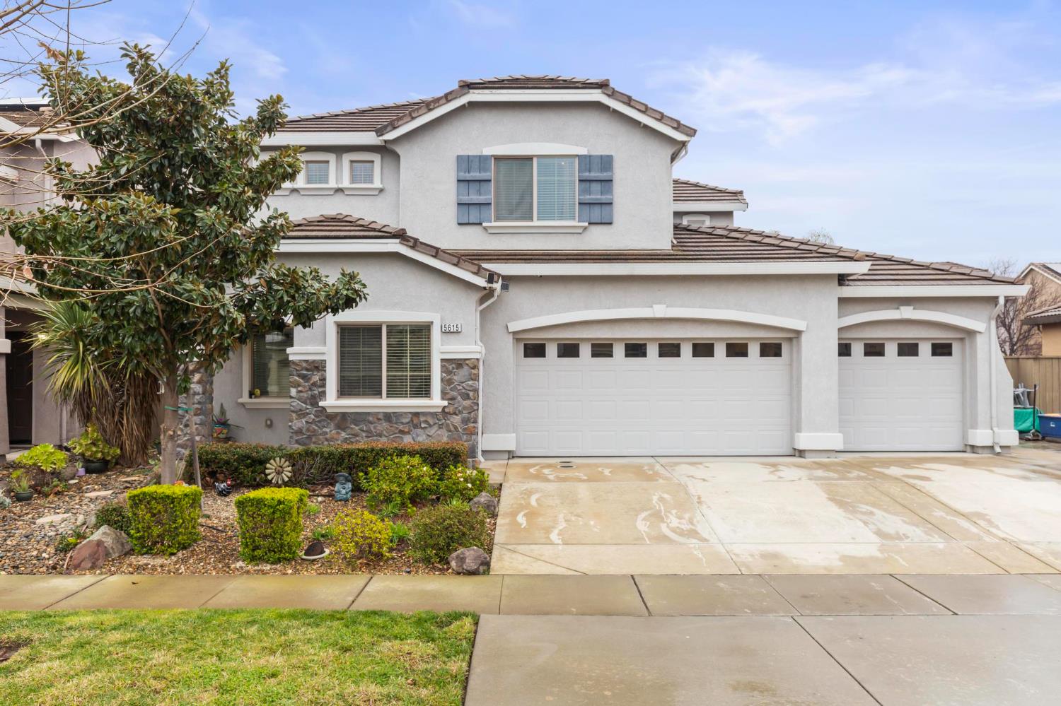 5615 Peach Tree Drive