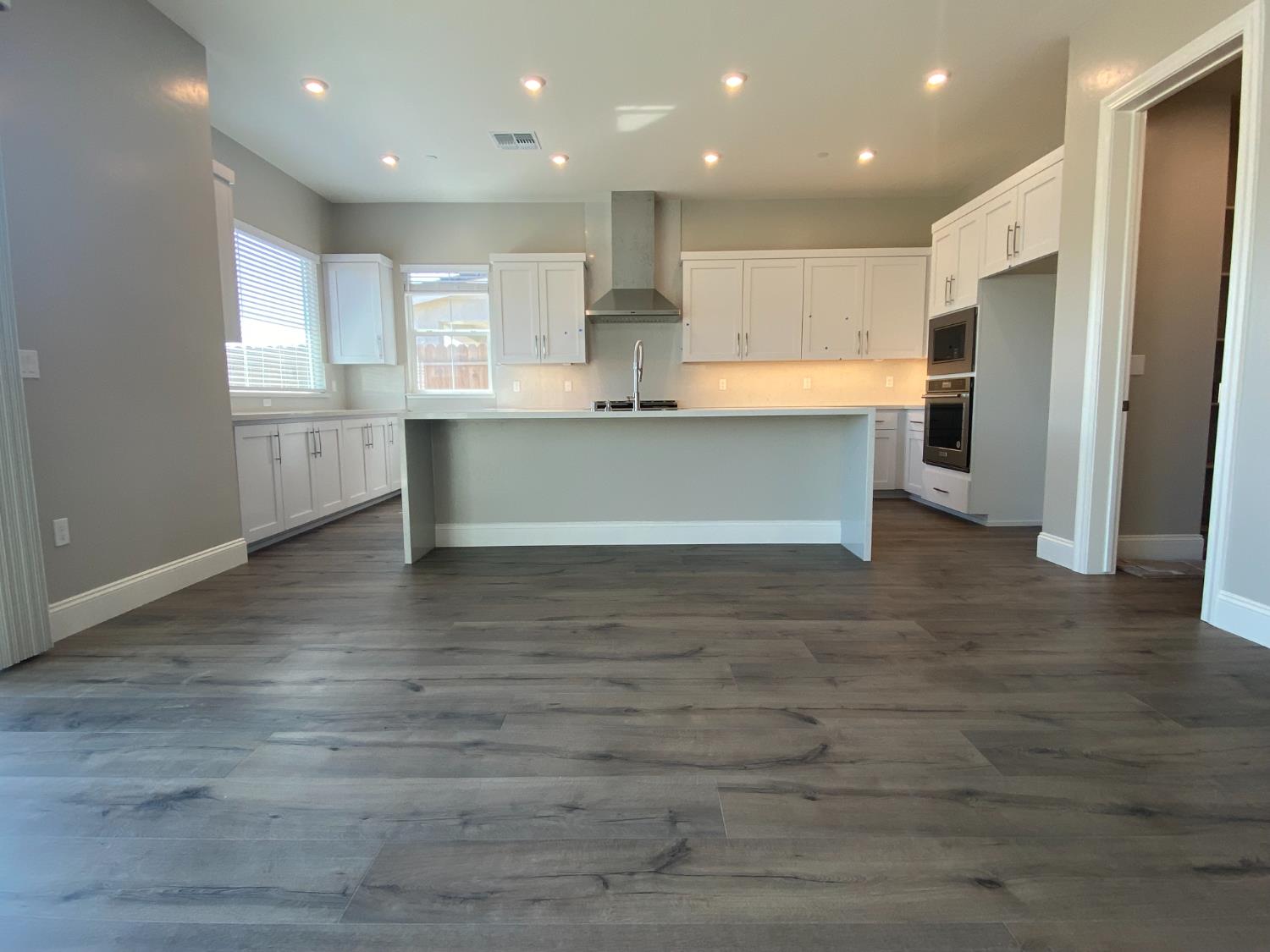 1207 Seneca Circle