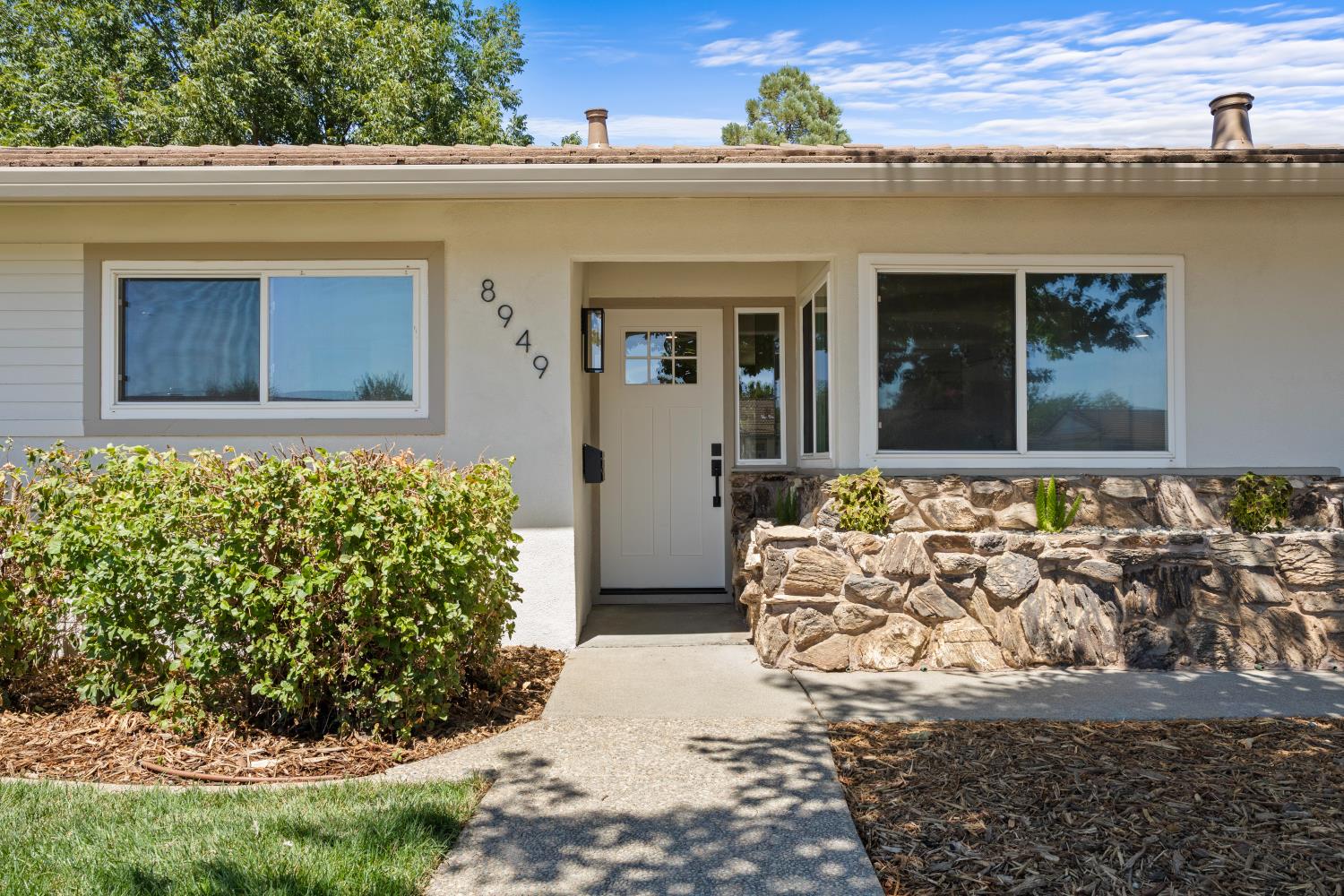 8949 Plaza Park Drive