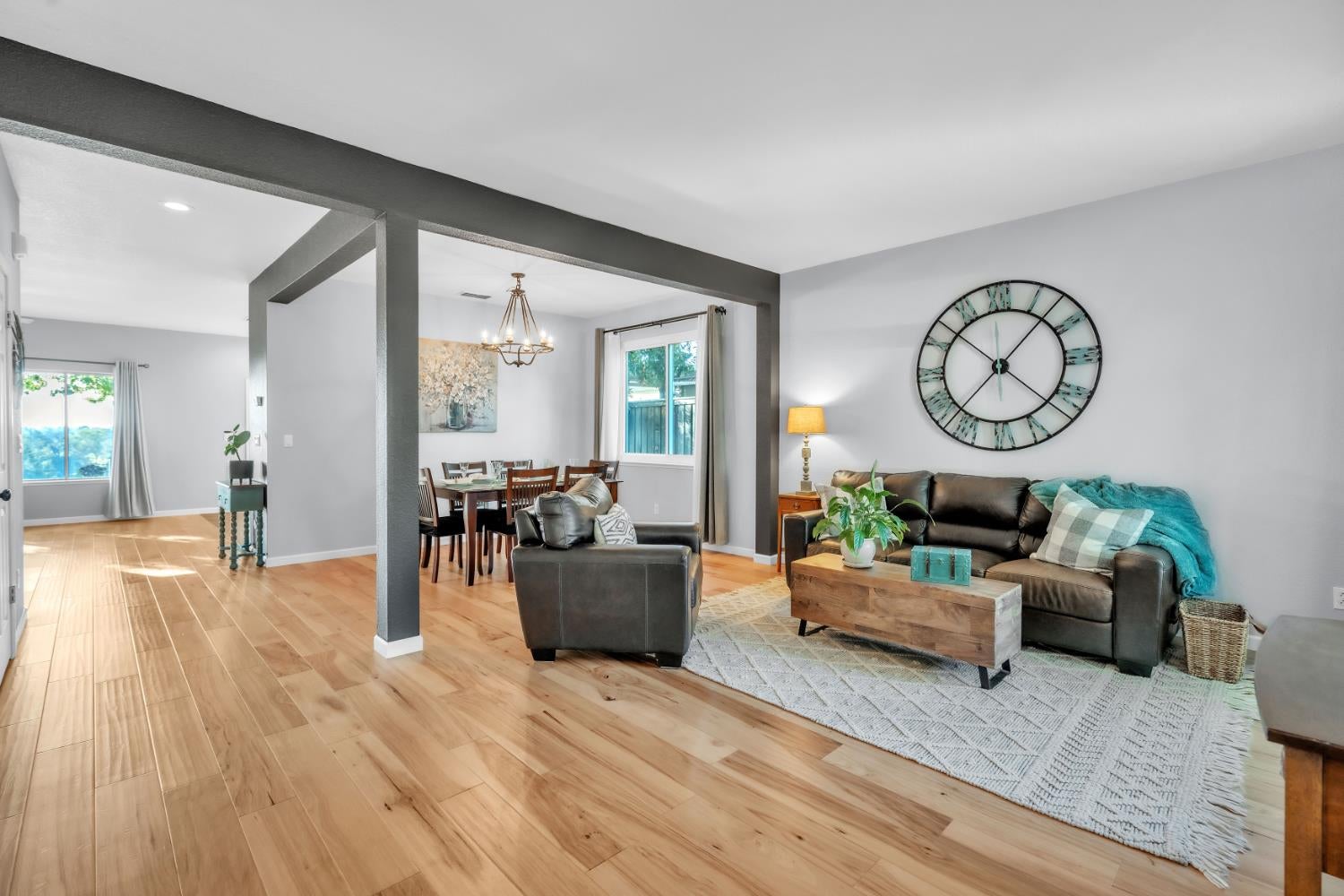 112 Gisler Ct