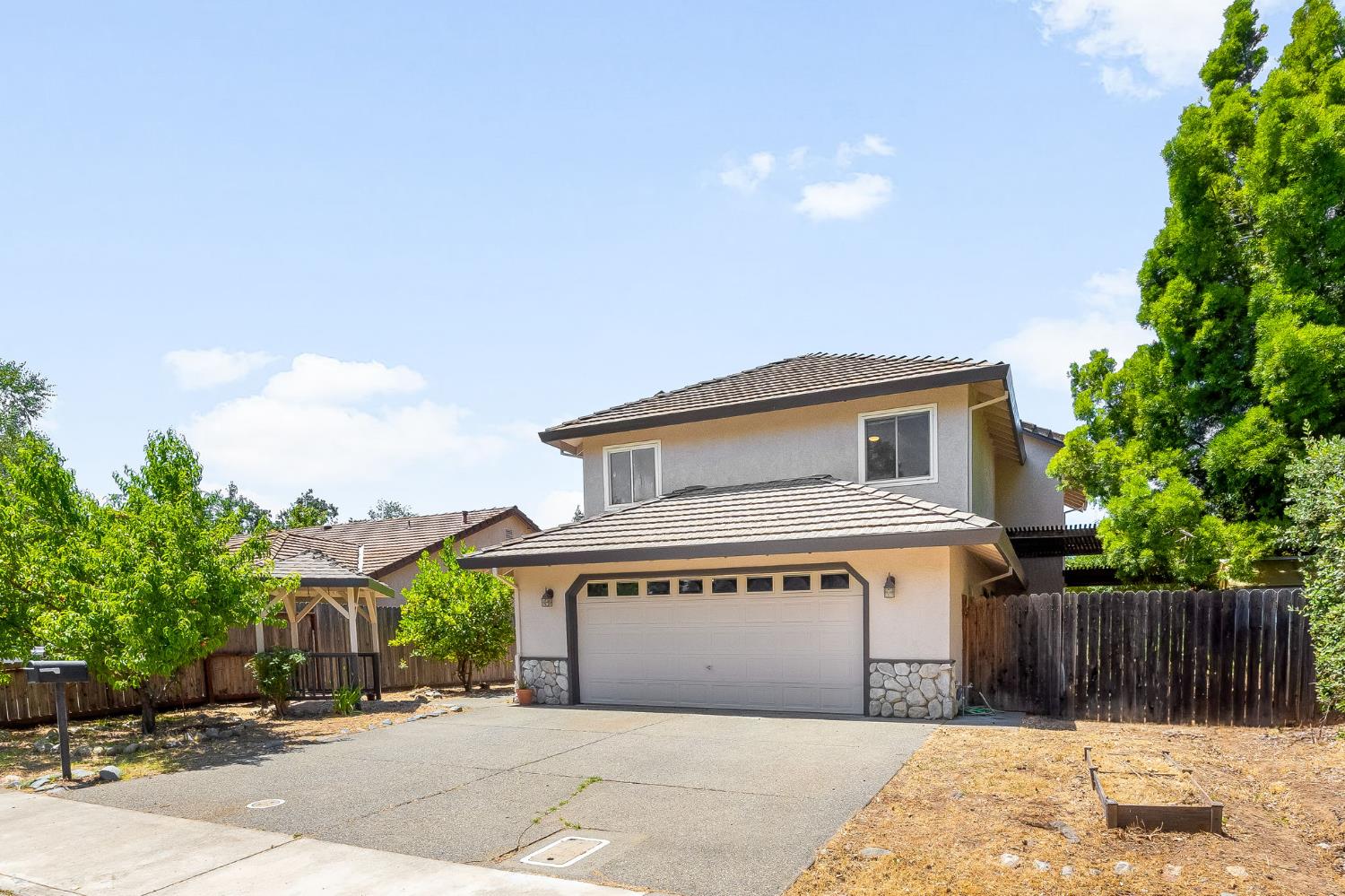 412 Dry Creek Lane
