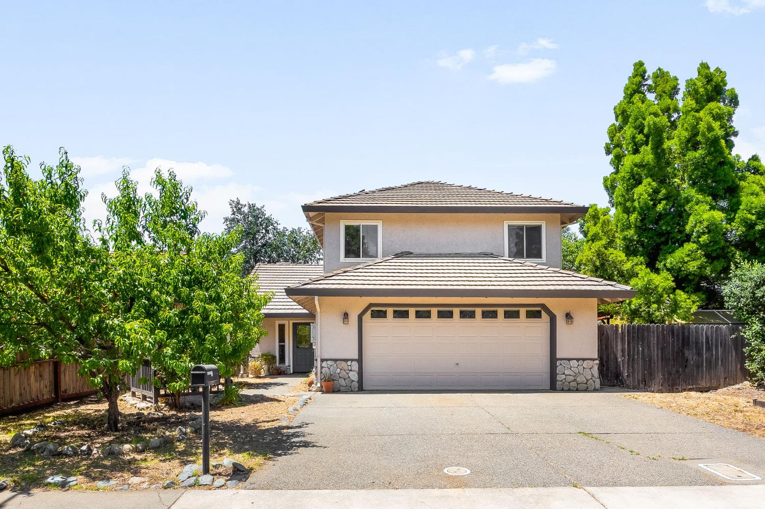 412 Dry Creek Lane