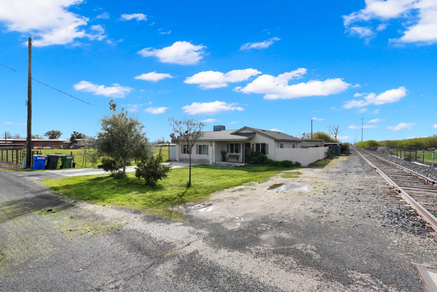 501 S Commons Road