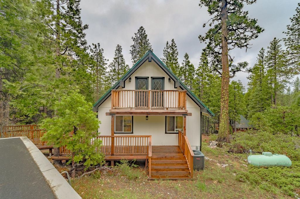 Photo of 29696 Lassen Drive, Long Barn, CA 95335 (MLS # 225146962)