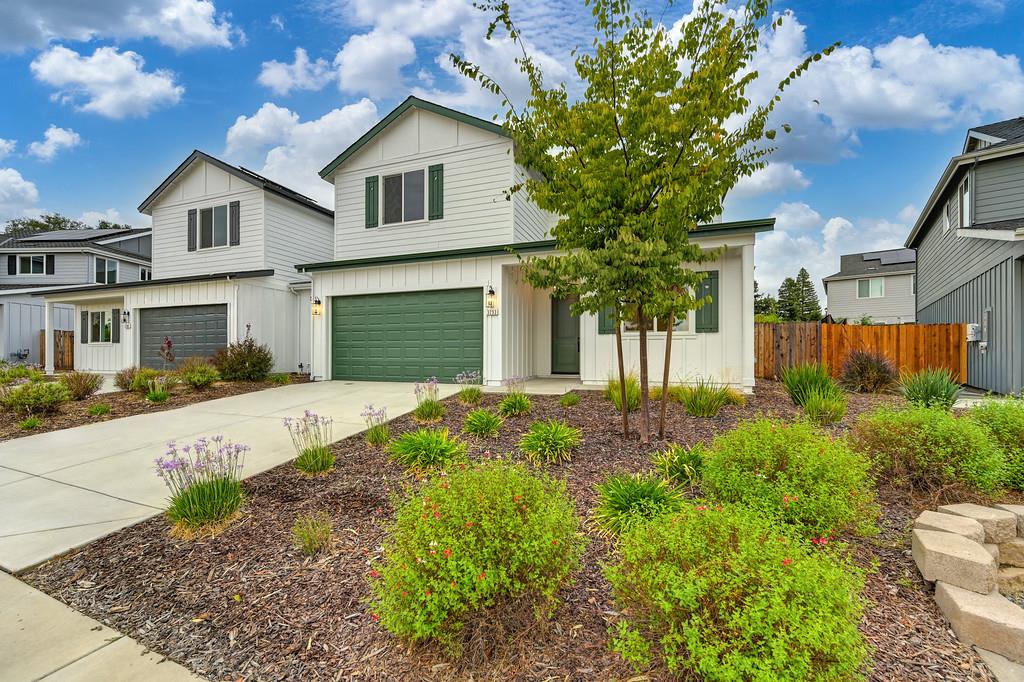 3293 Stone Field Way