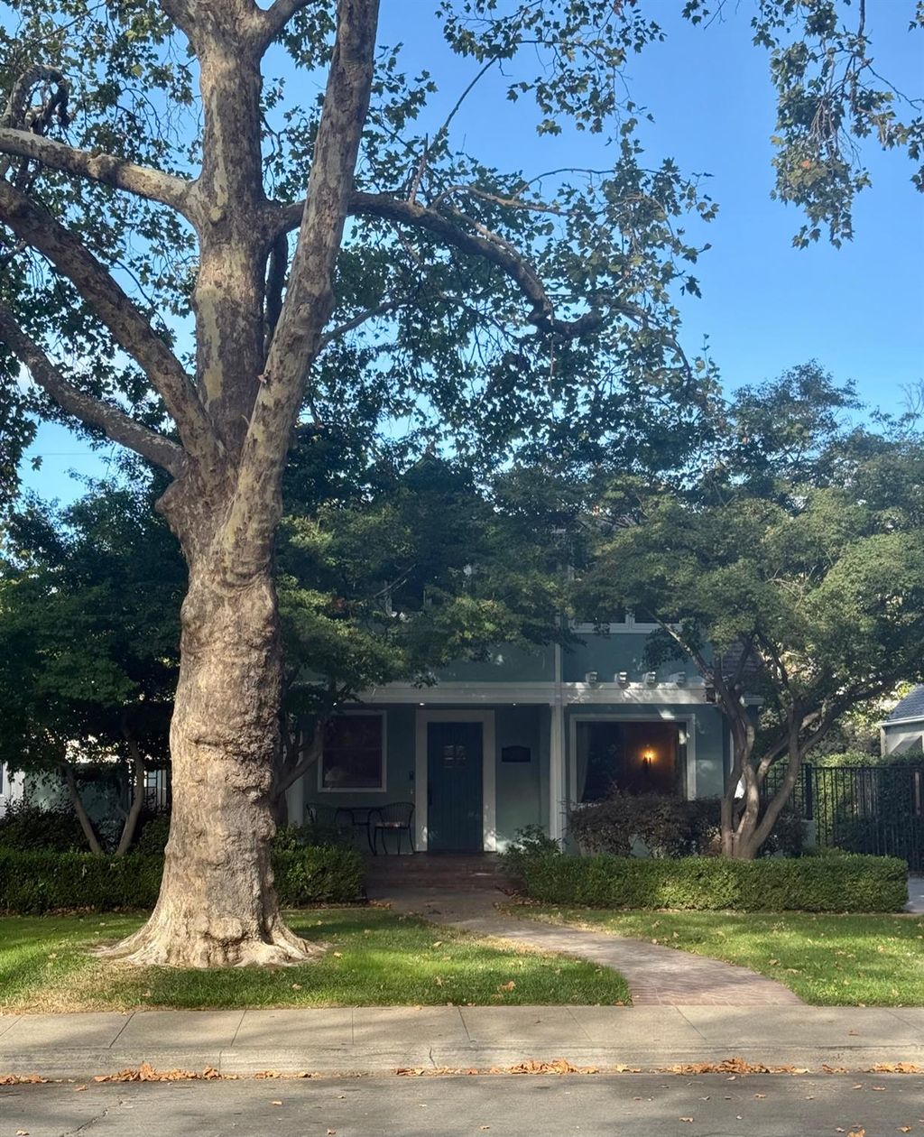 Photo of 1372 43rd Street, Sacramento, CA 95819 (MLS # 225141611)