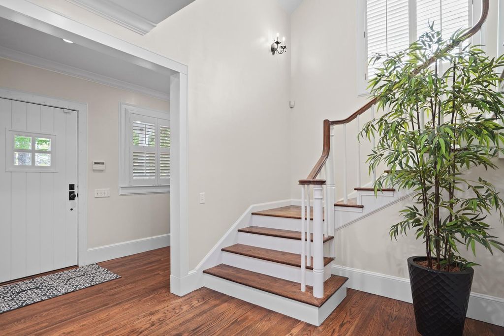 Photo of 1372 43rd Street, Sacramento, CA 95819 (MLS # 225141611)