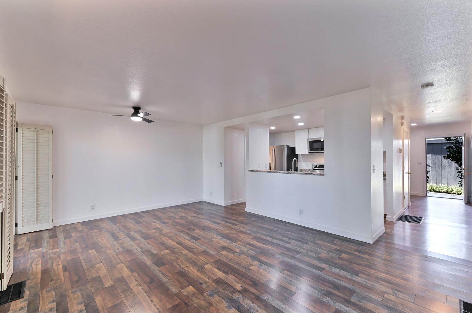 213 New York Ranch Road G