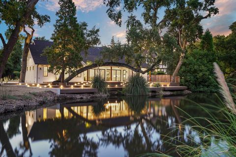 2025 W Lincoln Road Stockton CA 95207