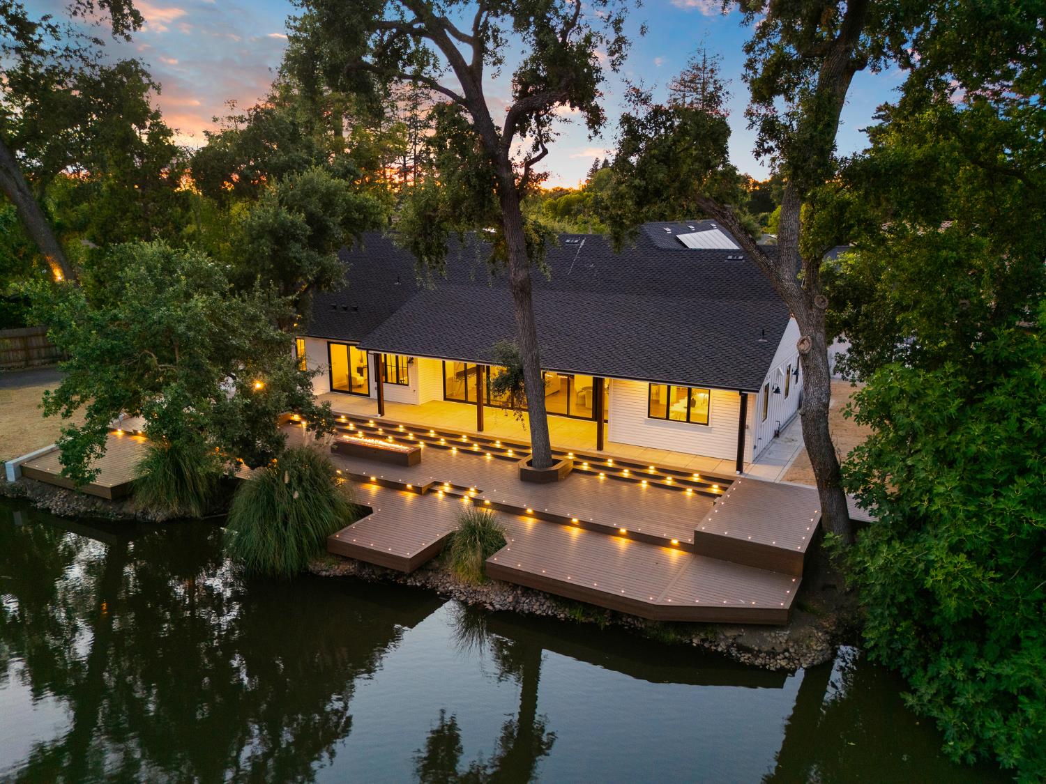 2025 W Lincoln Road
