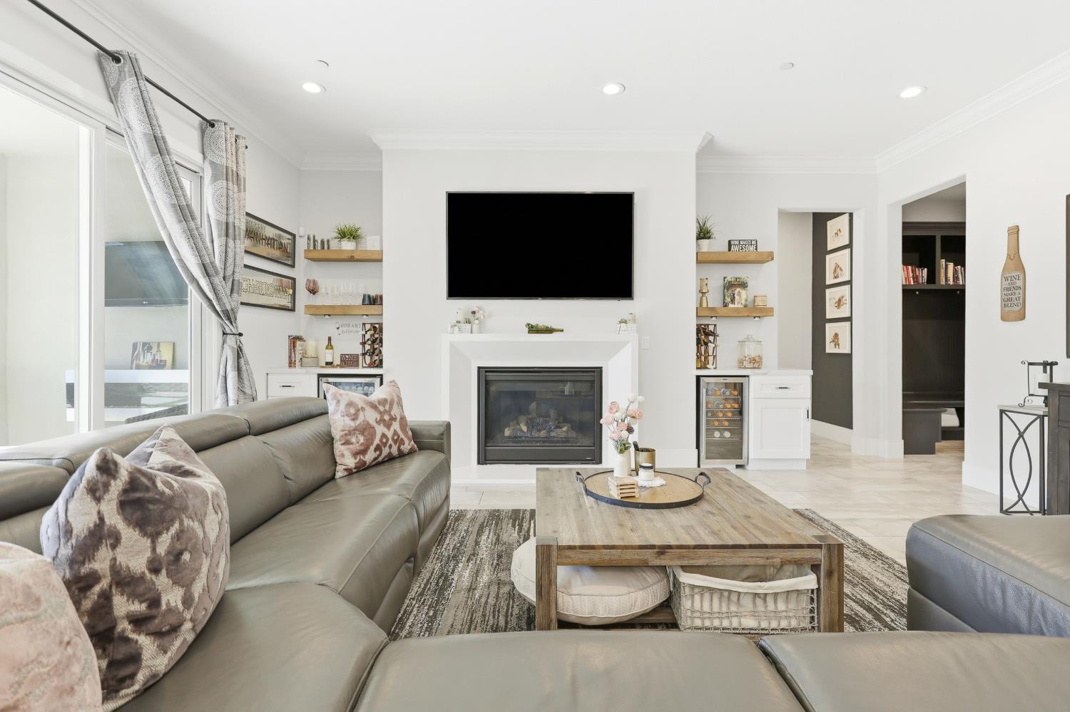 1524 Empire Drive