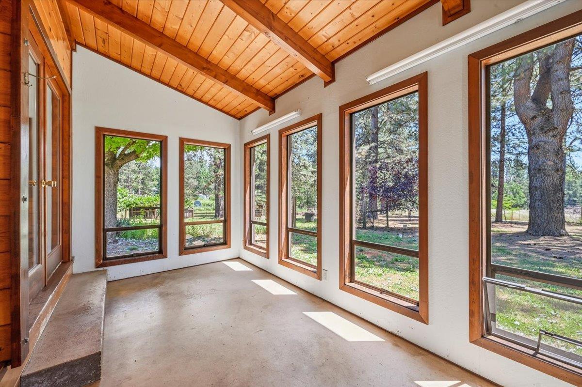 15101 Apple Blossom Way