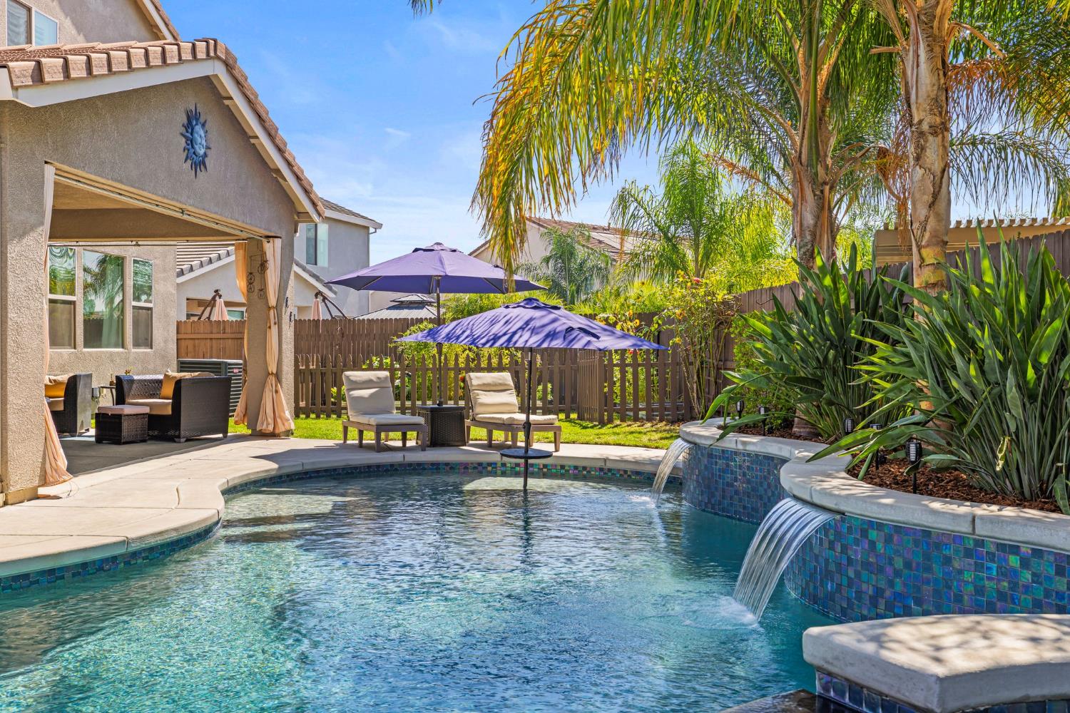 2216 Cumberland Loop