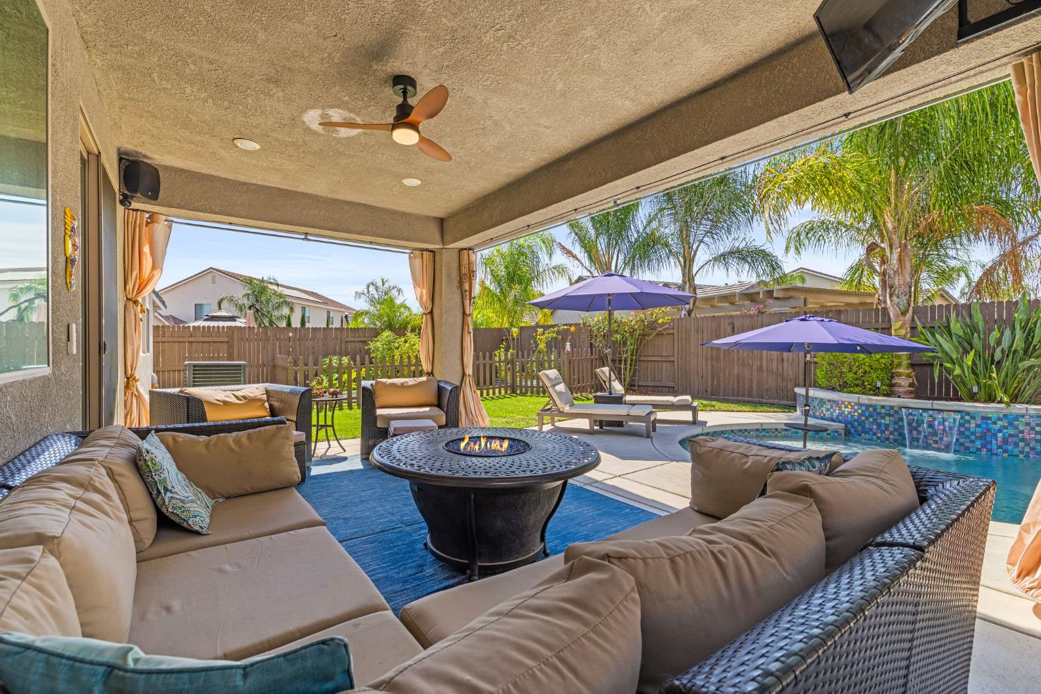 2216 Cumberland Loop