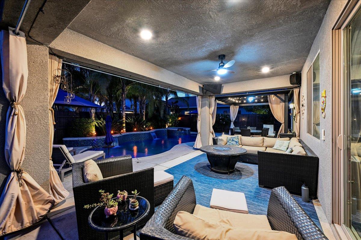 2216 Cumberland Loop