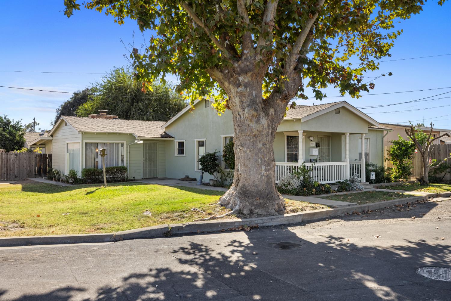 3336 Riverside Drive