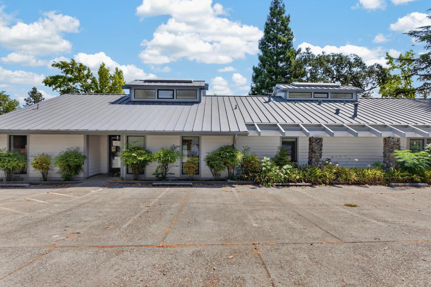 275 Grass Valley Highway