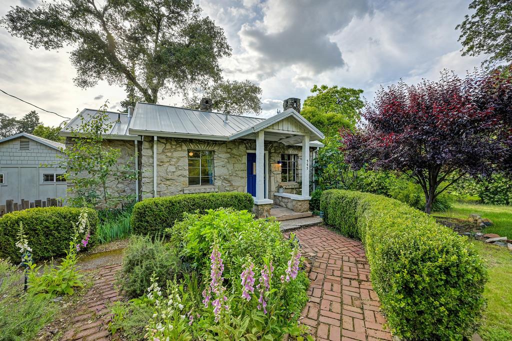 545 Old Airport Road