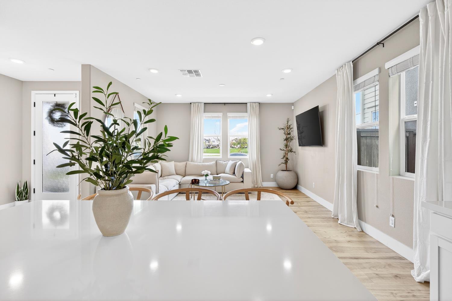 2861 Bathford Street