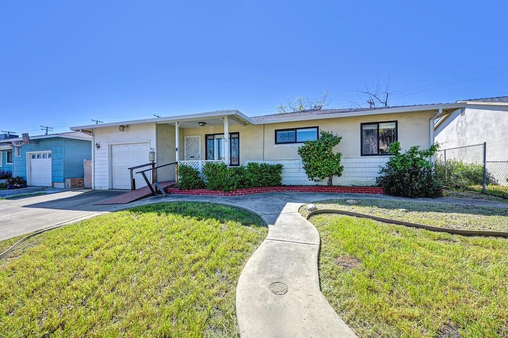 Photo of 1808 Jamestown Drive, Sacramento, CA 95815 (MLS # 226034349)