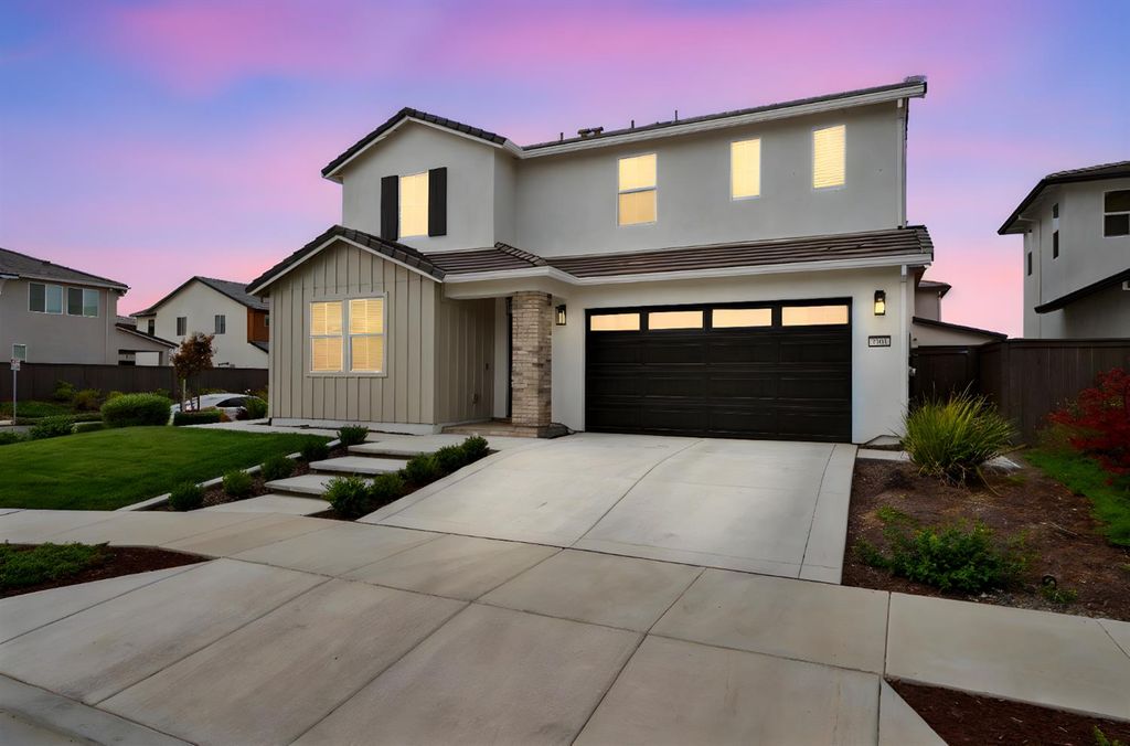 Photo of 3760 Watermist Way, Sacramento, CA 95835 (MLS # 225128022)