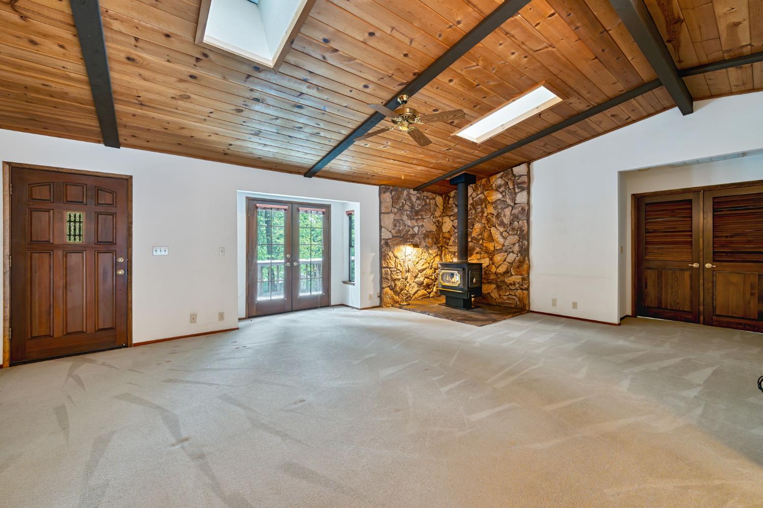 3210 Castlewood Circle