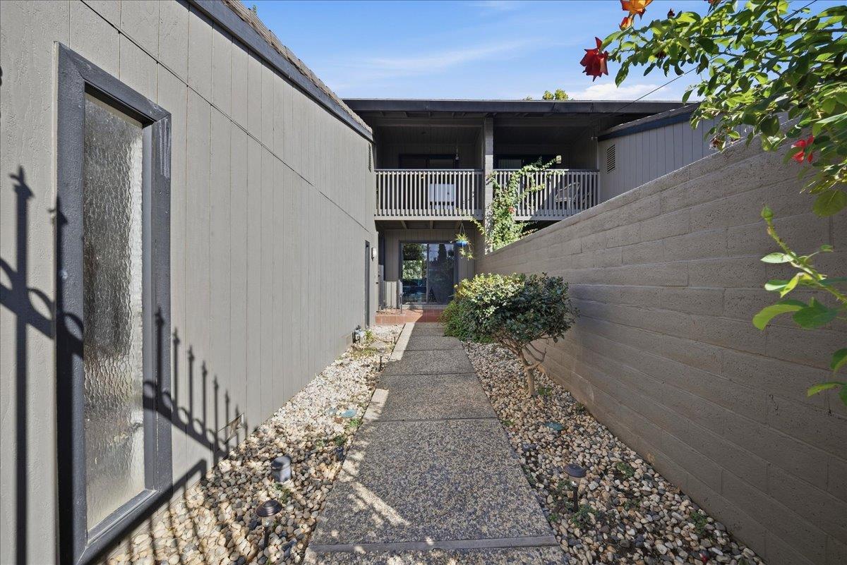 7551 Fairway Two Avenue