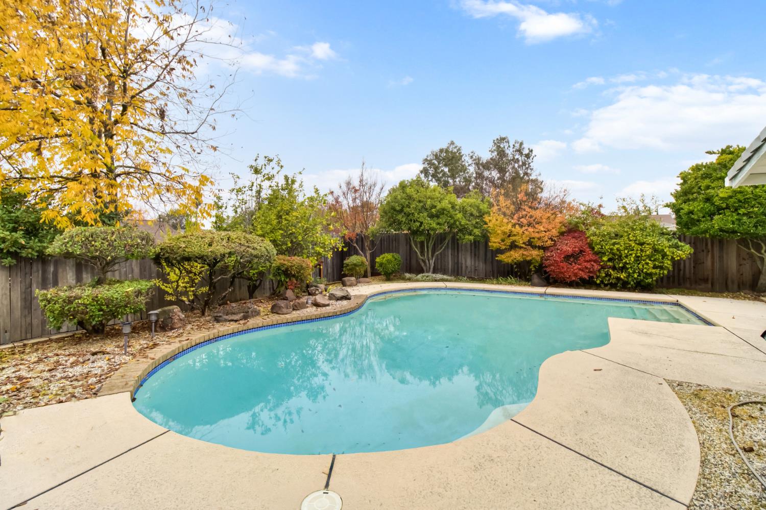 8312 Garry Oak Drive