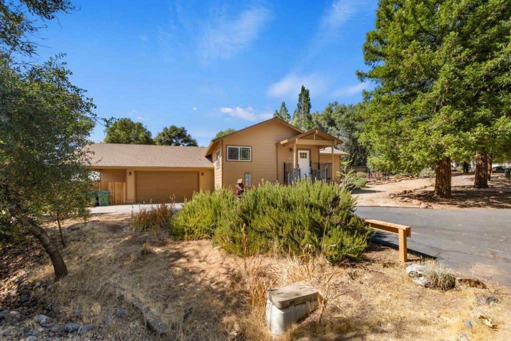 Photo of 3400 Oxford Court, Cameron Park, CA 95682 (MLS # 225107181)
