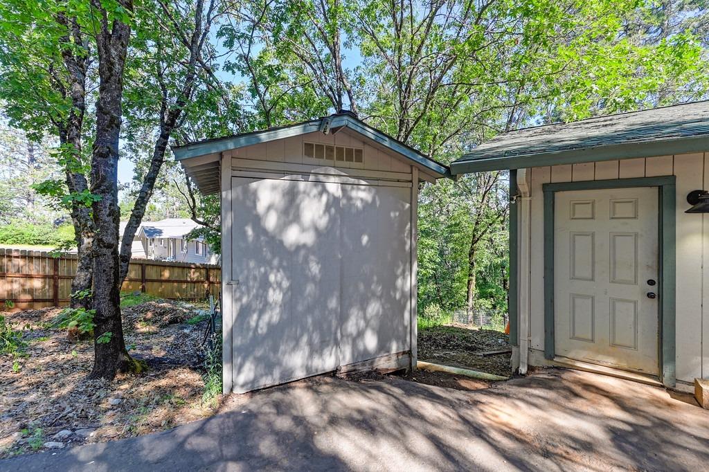 21855 Digger Pine Lane