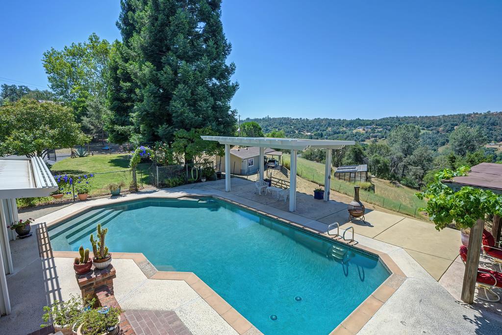 7630 Ridge Road