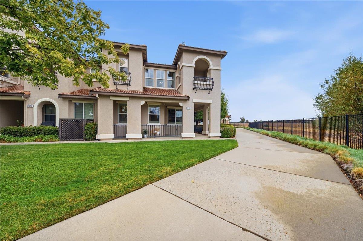 1014 Hudson Circle