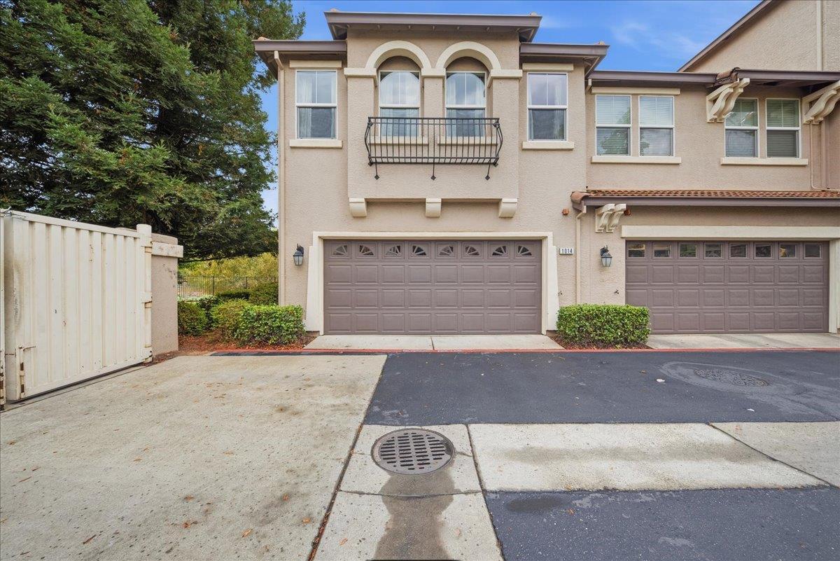 1014 Hudson Circle