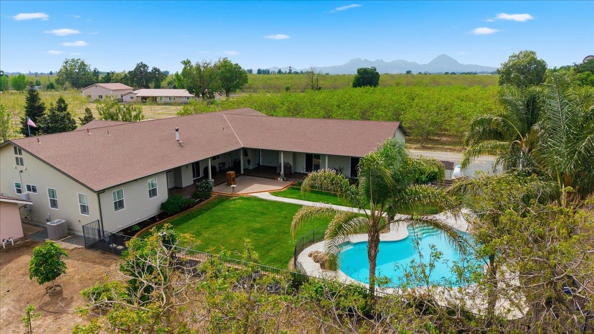 1979 Mcdonald Avenue