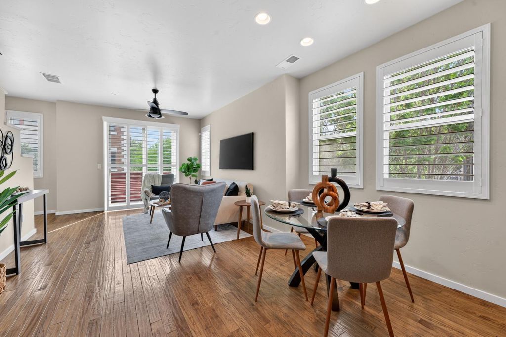 Photo of 2038 20th Street, Sacramento, CA 95818 (MLS # 226037916)