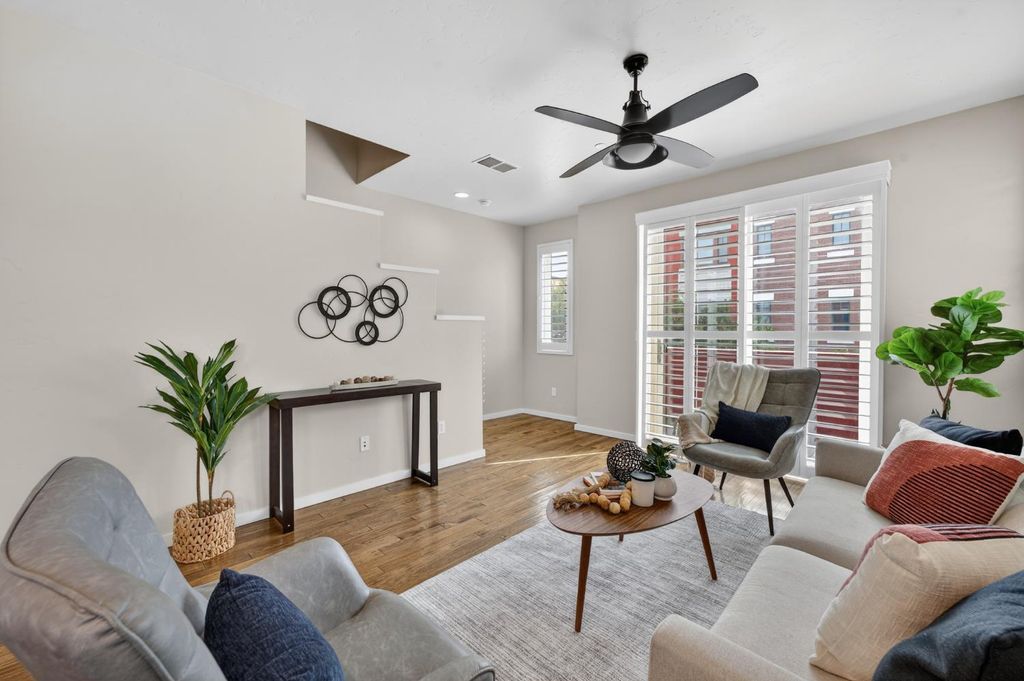 Photo of 2038 20th Street, Sacramento, CA 95818 (MLS # 226037916)