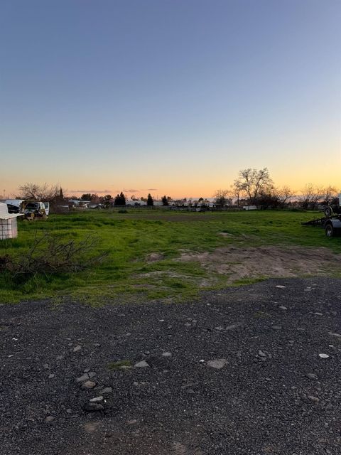 MLS: 225027960