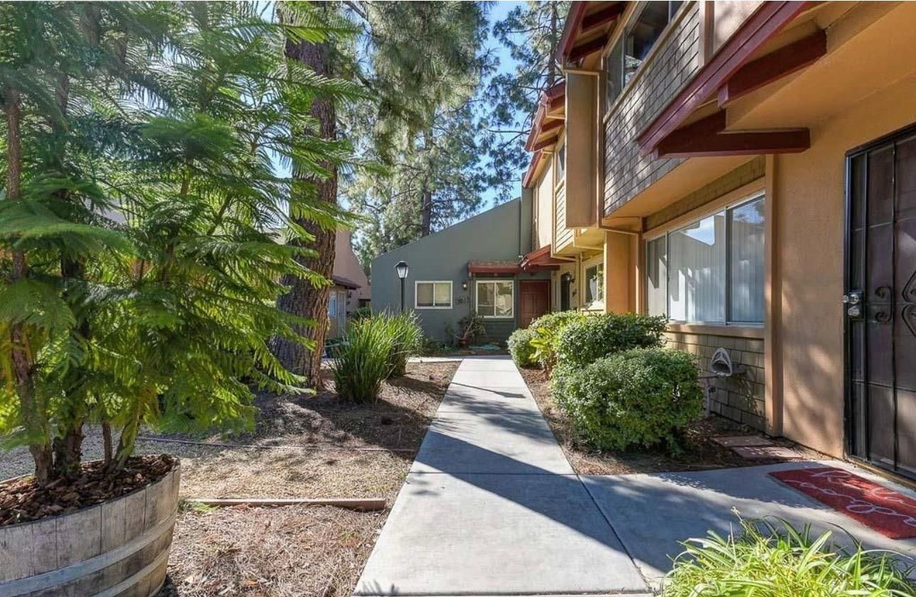 2017 Alta Loma Street