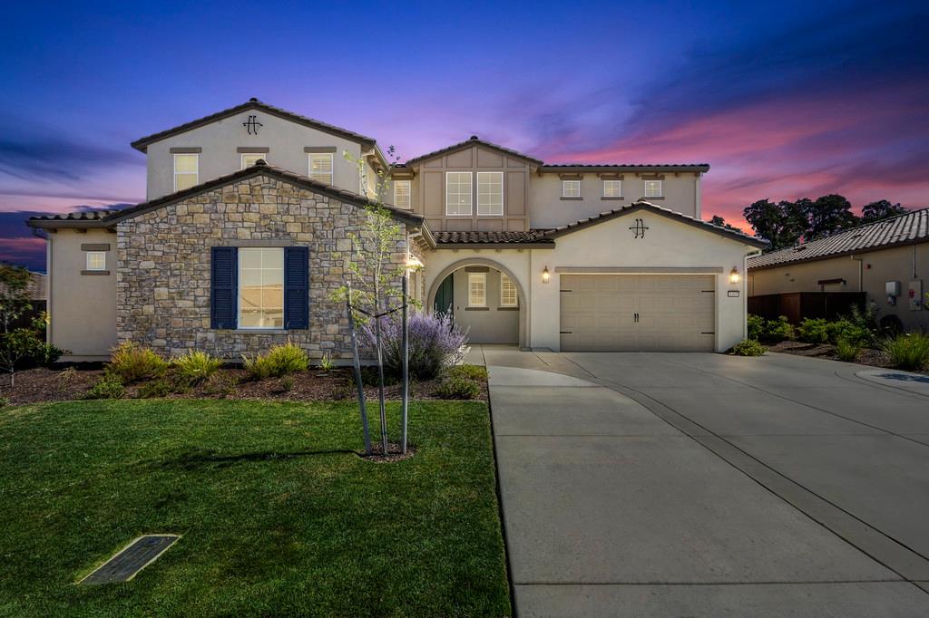 1005 Trapani Lane