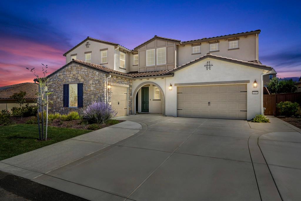 1005 Trapani Lane