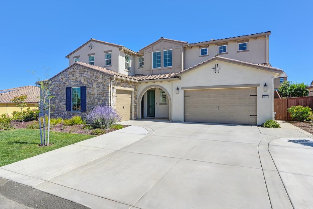 1005 Trapani Lane