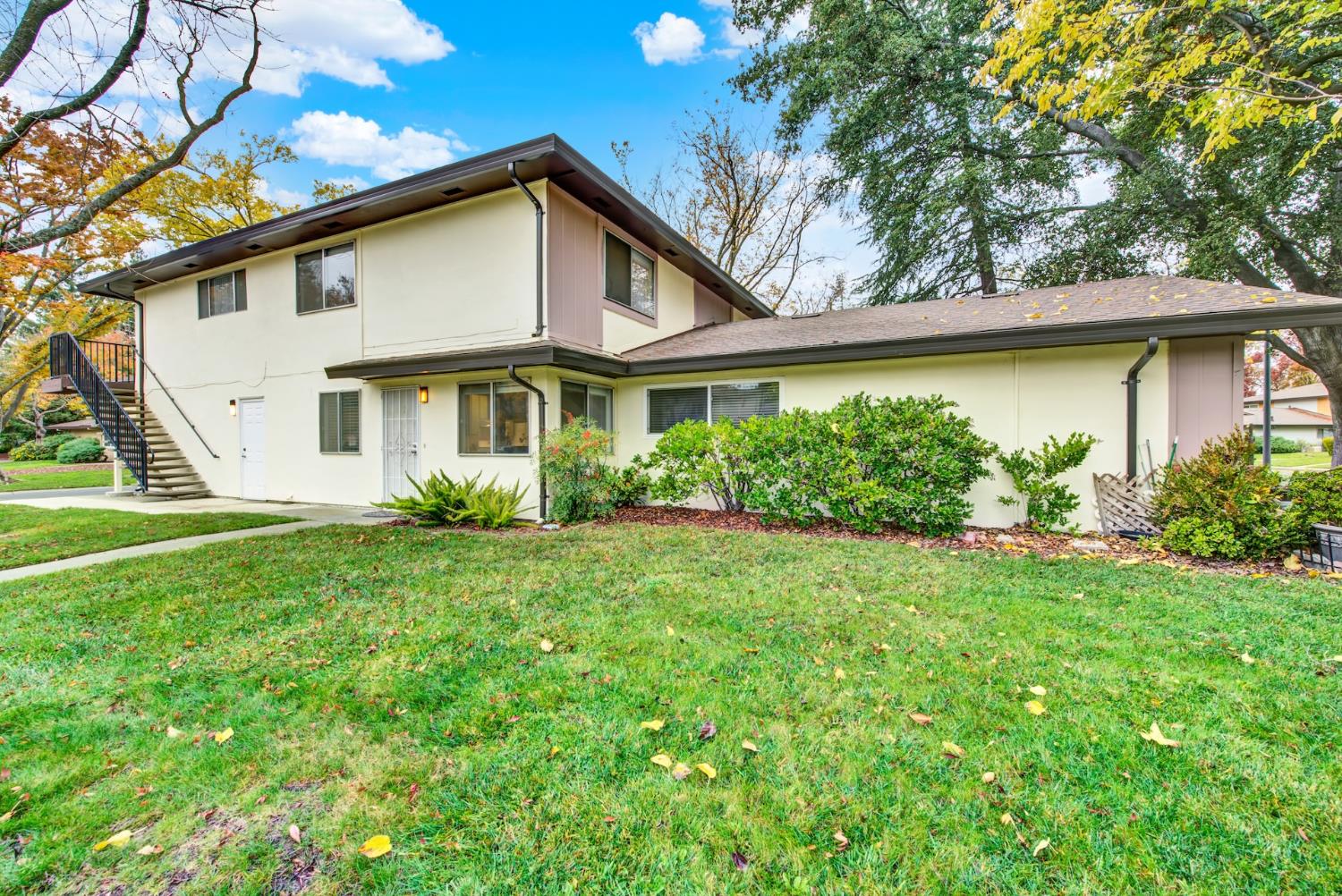 2803 Bidwell Street 2