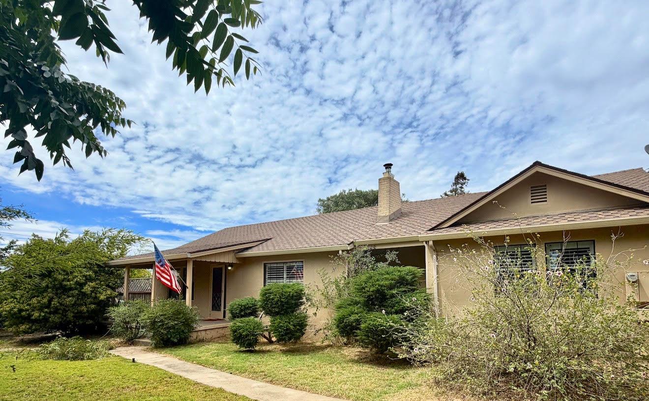 903 W Highway 12
