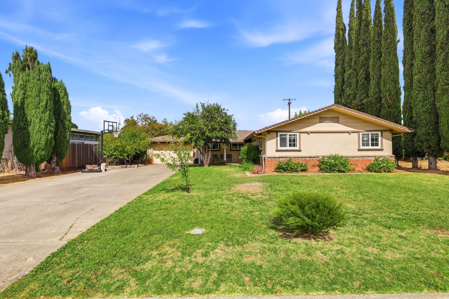 4329 Cottage Way