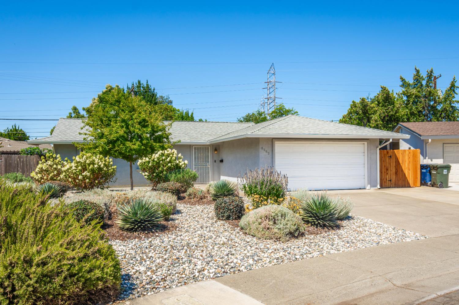 8562 Cliffwood Way