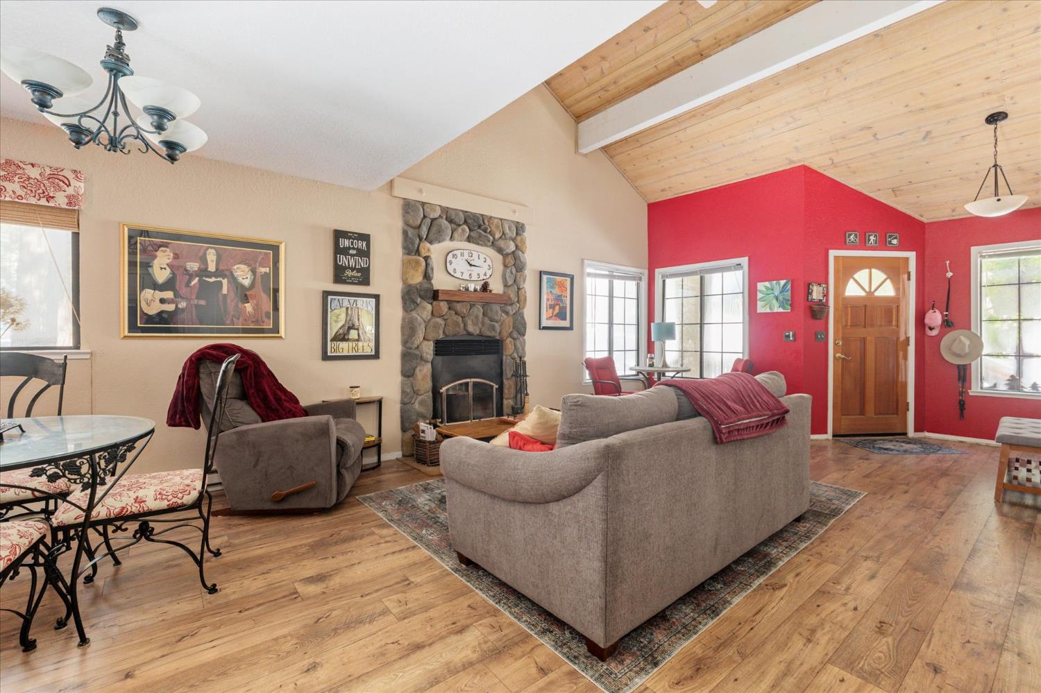 15 Mill Creek Circle