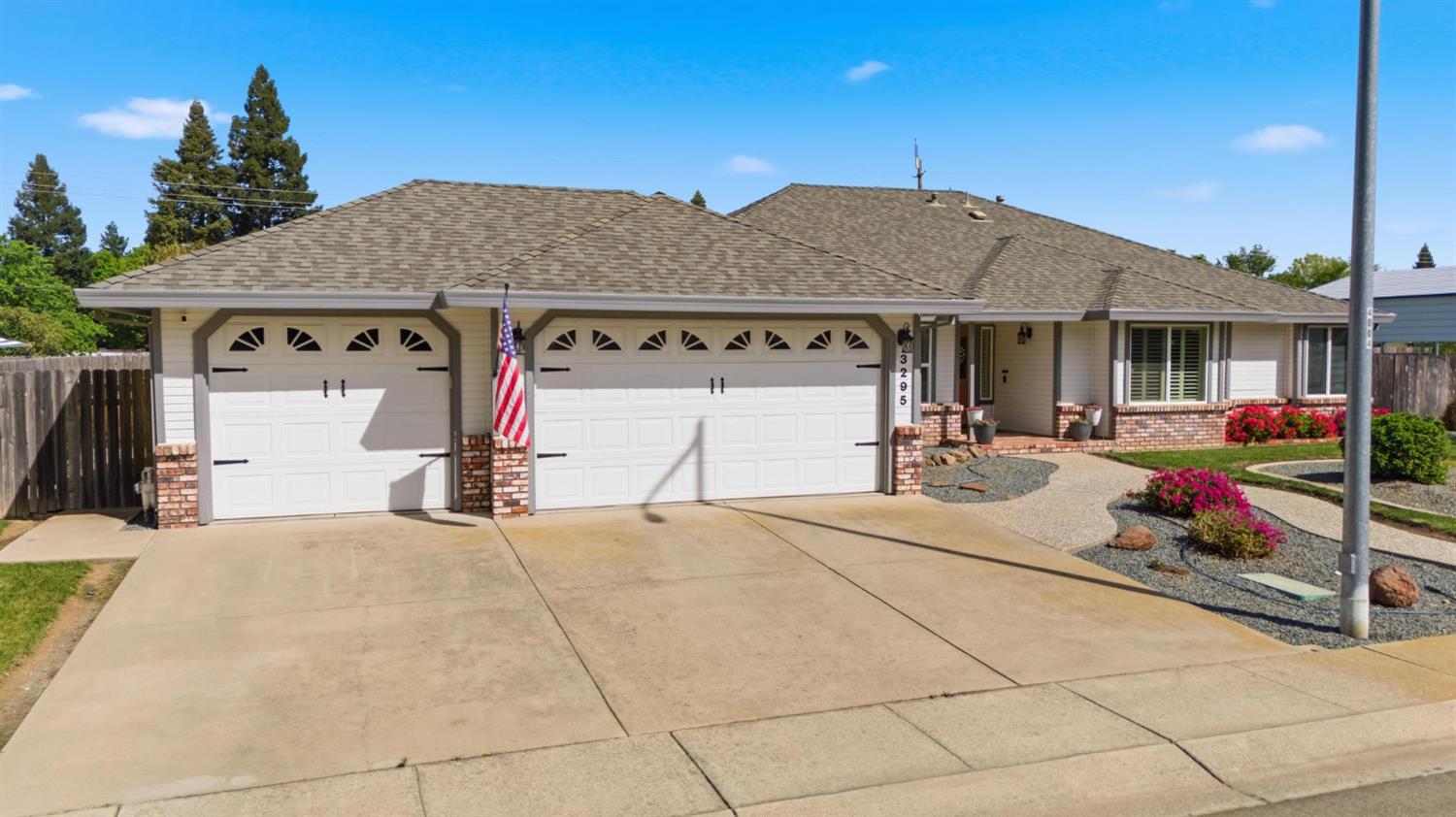 3295 Jefferson Avenue