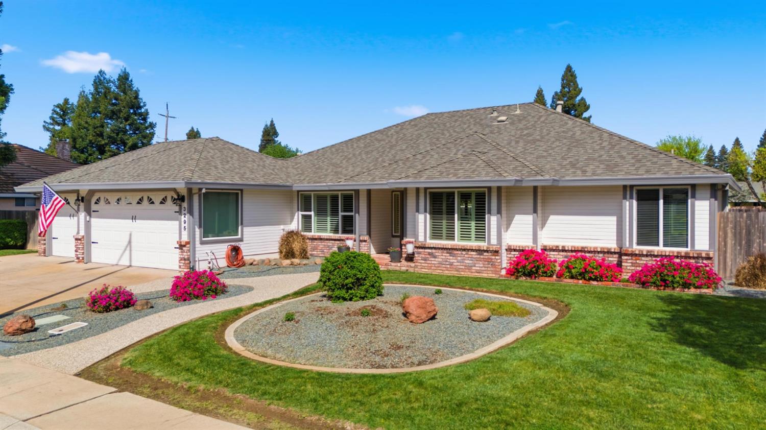 3295 Jefferson Avenue