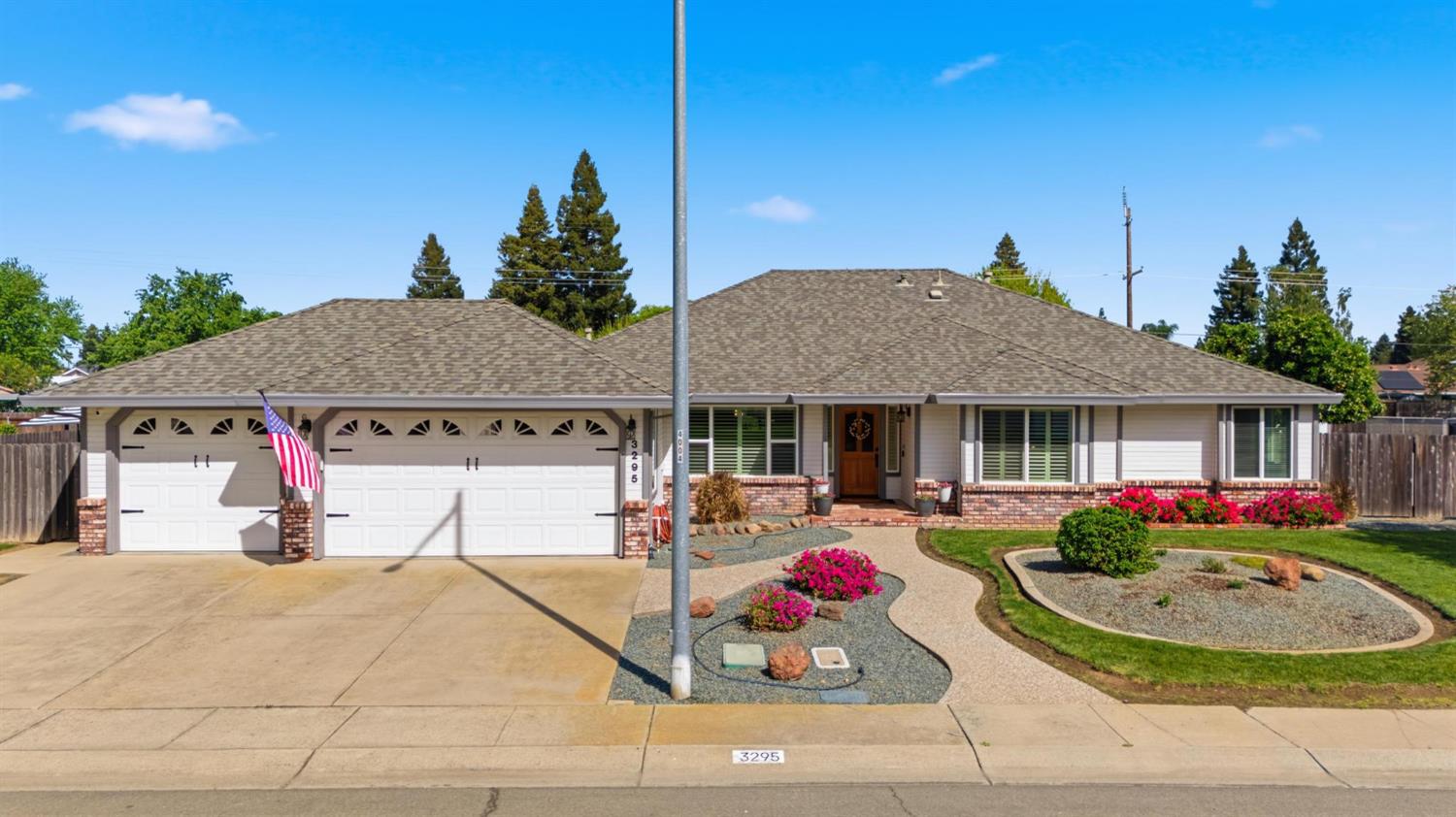 3295 Jefferson Avenue